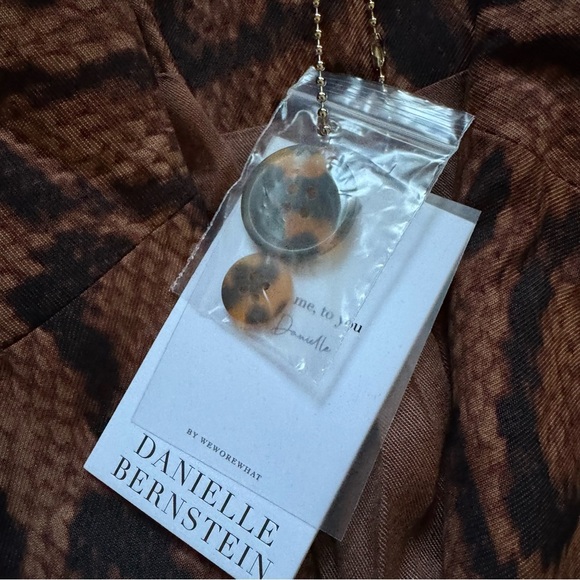 NWT Danielle Bernstein Shaped Blazer in Snake Print - Size 0 - Picture 7 of 8